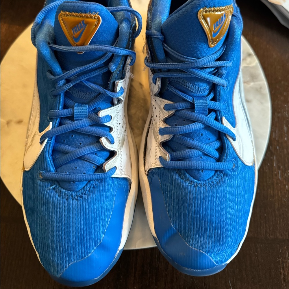 Freak 2 sneakers